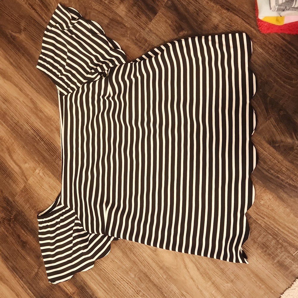 Banana Republic off the shoulder scalloped shirt